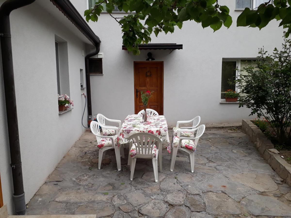 Guest House Sahat Hill Plowdiw Exterior foto